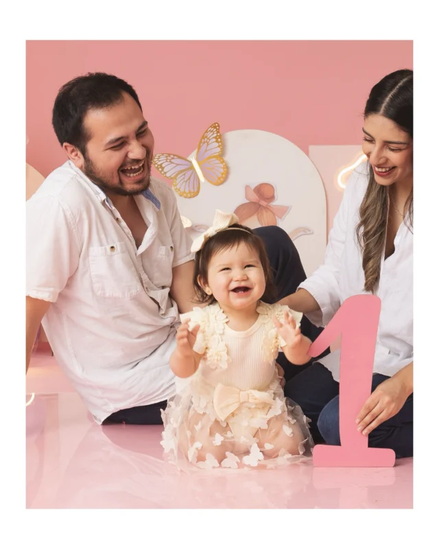 Smash Cake BAILARINA 🌷💃

Un registro que quedará para siempre recordando el primer añito de tu bebé.

#smashcake#pastel#primerañito#celebrarcion#retratofamiliar